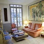 Beausejour Ranelagh Hotel